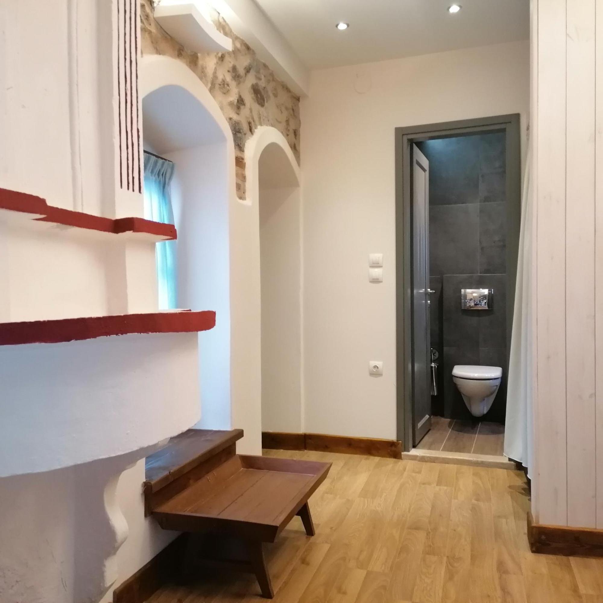 Riverbed Traditional Guest House Литохоро Номер фото